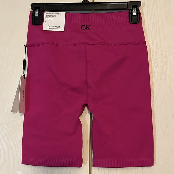 Calvin Klein Performance Ribbed Shorts - Picture 3 of 9